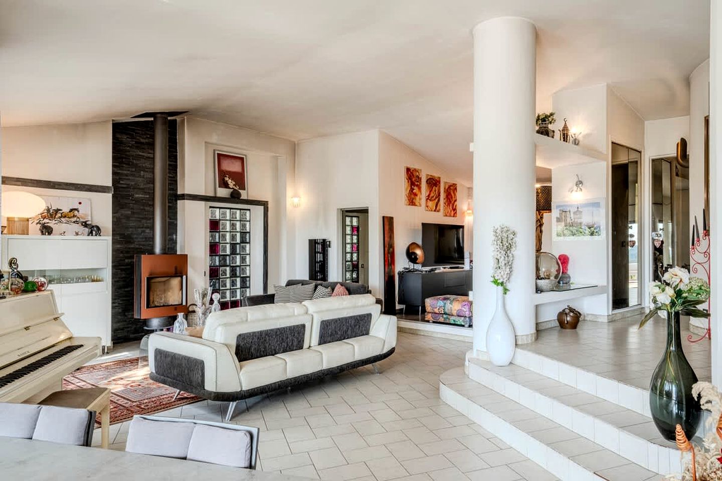 Stunning Villa with Infinity Pool Near Biot, Provence-Alpes-Côte d'Azur