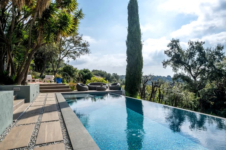 Vacation Rentals (France, --, Provence-Alpes-Côte d'Azur)