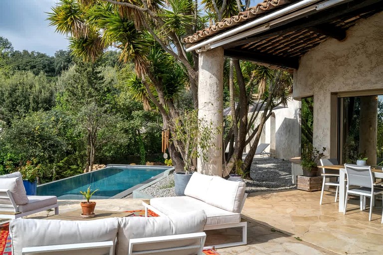 Vacation Rentals (France, --, Provence-Alpes-Côte d'Azur)