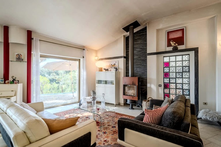 Vacation Rentals (France, --, Provence-Alpes-Côte d'Azur)