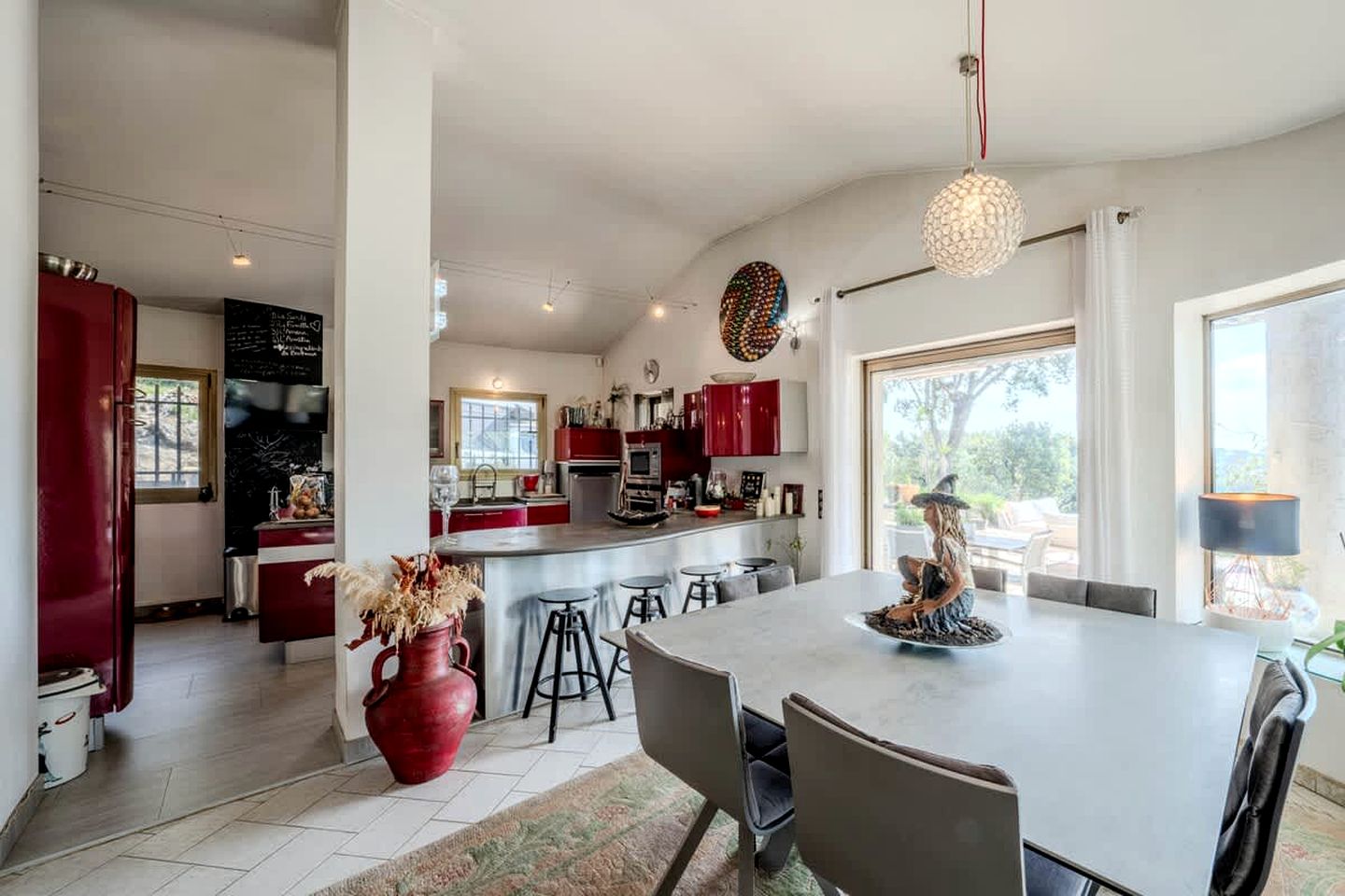 Stunning Villa with Infinity Pool Near Biot, Provence-Alpes-Côte d'Azur