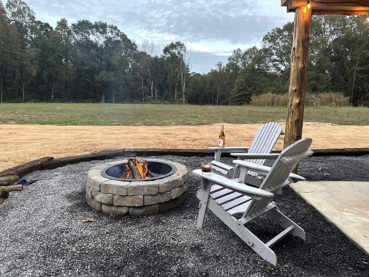 Charming Container Home with Hot Tub near Sardis Lake, Perfect for a Romantic Glamping Getaway