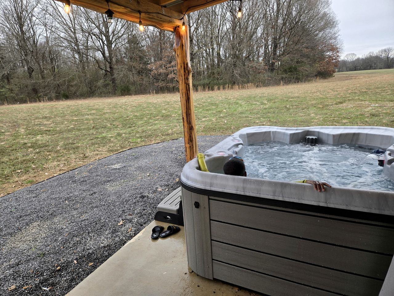 Charming Container Home with Hot Tub near Sardis Lake, Perfect for a Romantic Glamping Getaway