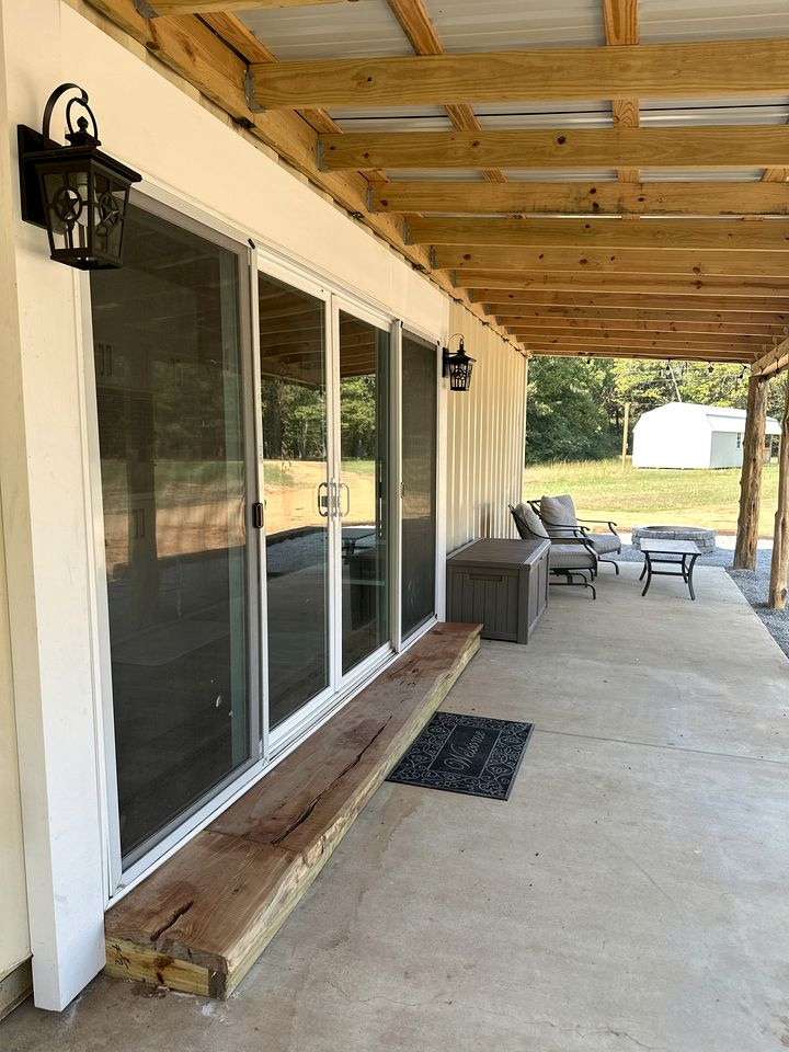 Charming Container Home with Hot Tub near Sardis Lake, Perfect for a Romantic Glamping Getaway
