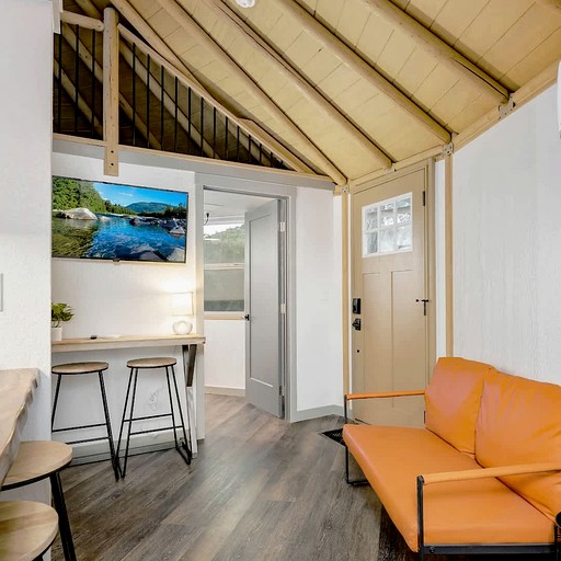 Cabins (United States of America, Canyon Lake, Texas)