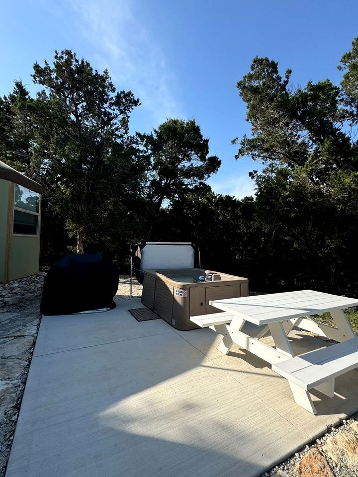 Charming Luxury Yurt-Cabin Retreat with Hot Tub Near Canyon Lake, Texas