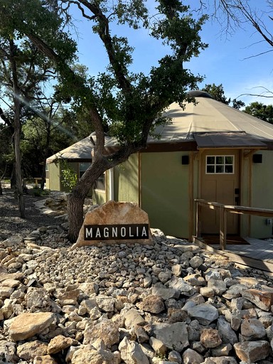 Cabins (United States of America, Canyon Lake, Texas)