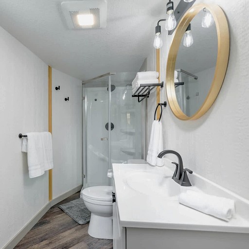 Cabins (United States of America, Canyon Lake, Texas)