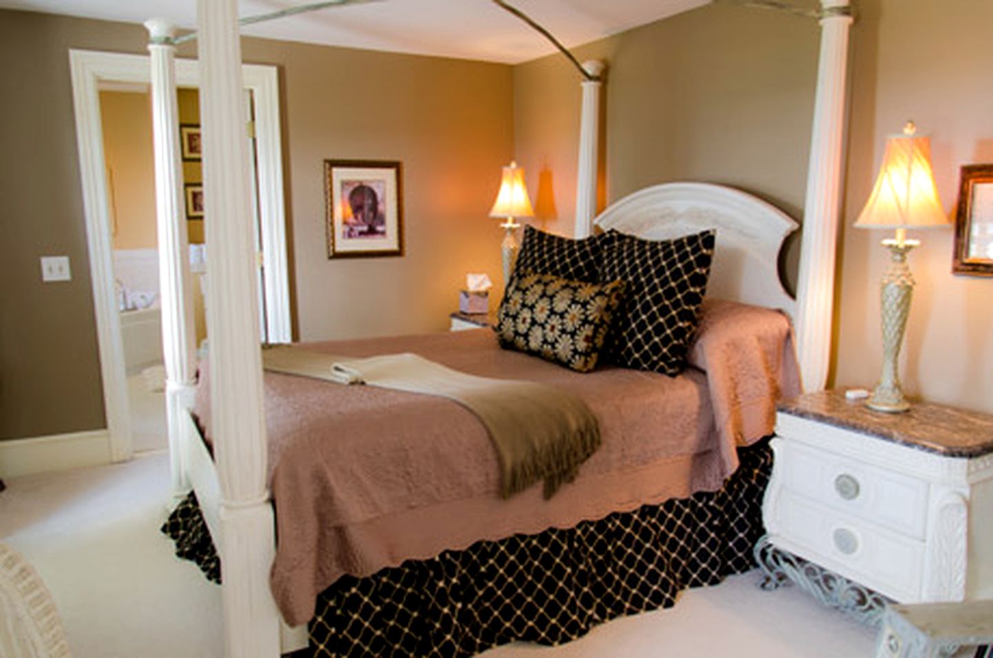 Romantic Getaway in Hector, New York