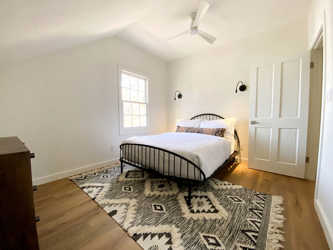 Spacious Luminous Cottage Perfect to Disconnect and Reconnect with Nature in Texas