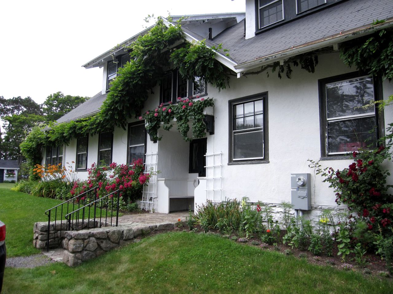 Spacious Cottage Rental in Biddeford, Maine