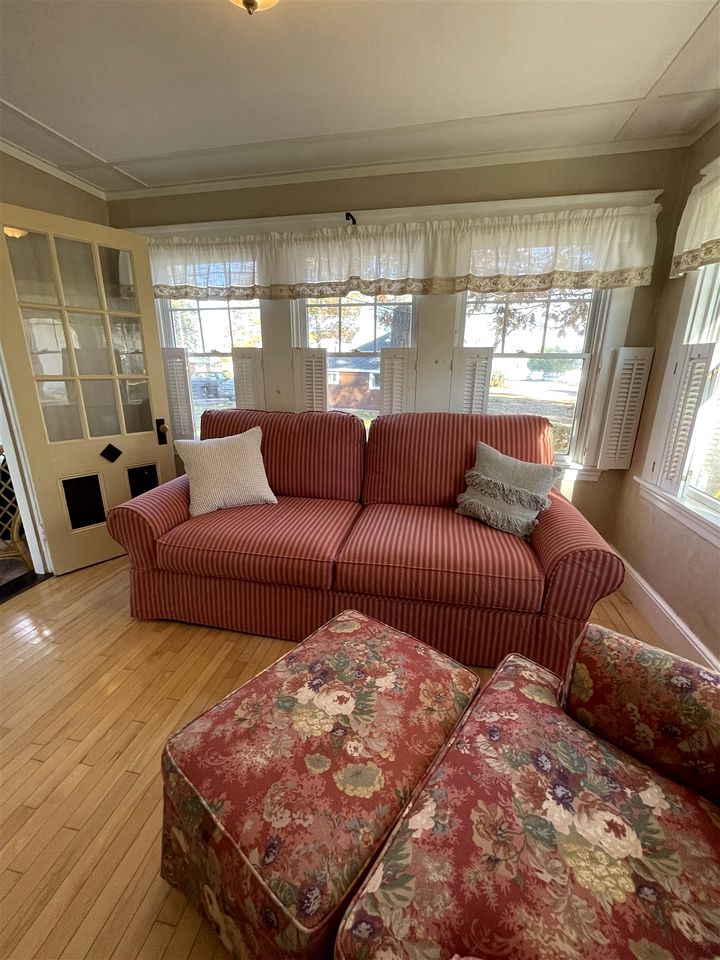 MAINE STAY LAKE HOUSE-LIMIT12 home in Sebago, Maine