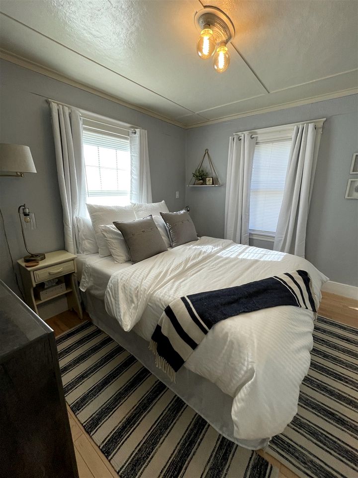 MAINE STAY LAKE HOUSE-LIMIT12 home in Sebago, Maine