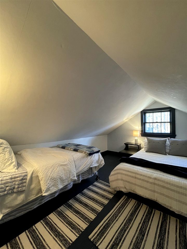 MAINE STAY LAKE HOUSE-LIMIT12 home in Sebago, Maine