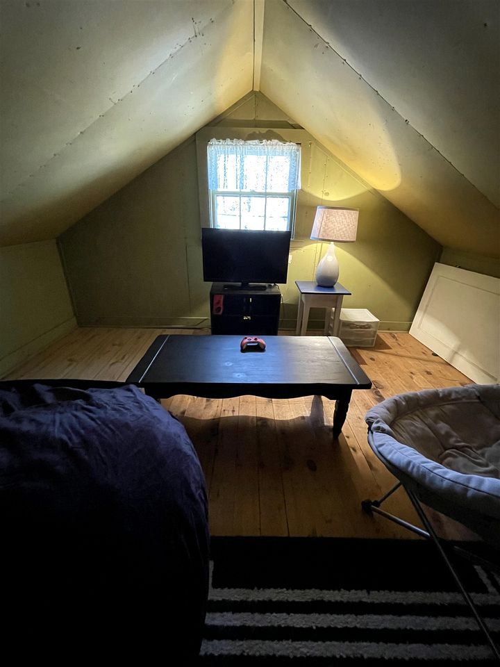 MAINE STAY LAKE HOUSE-LIMIT12 home in Sebago, Maine