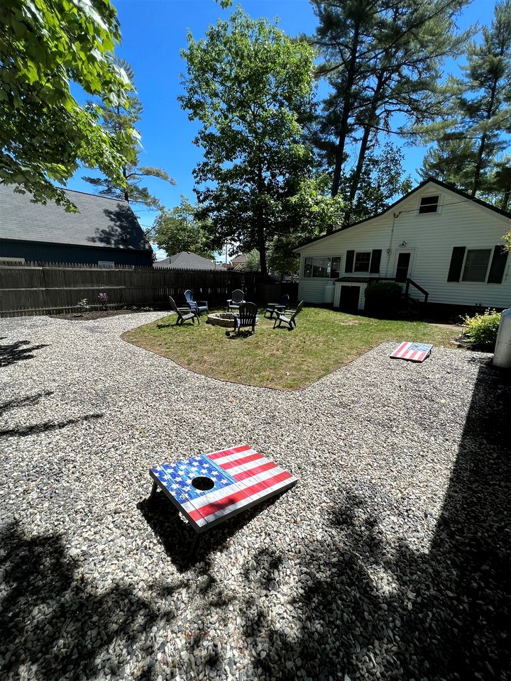 MAINE STAY LAKE HOUSE-LIMIT12 home in Sebago, Maine