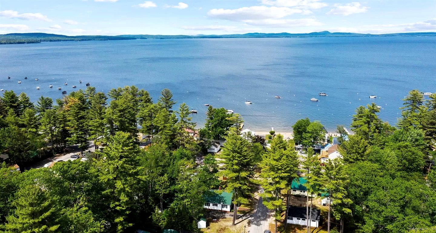 MAINE STAY LAKE HOUSE-LIMIT12 home in Sebago, Maine