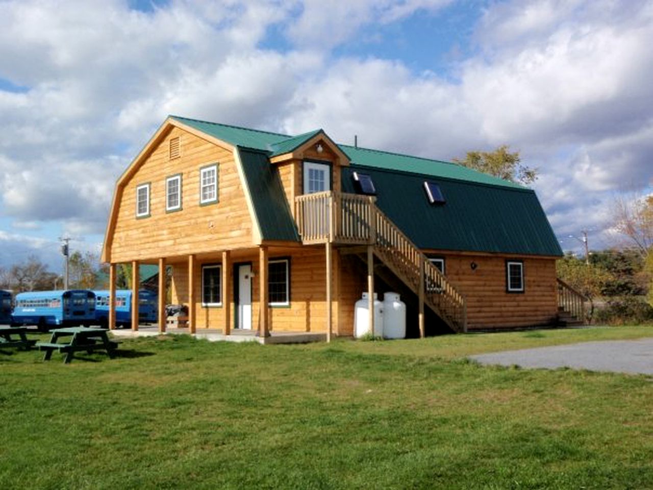 Large Cabins for Fun Group Getaways Along the Kennebec River, Maine