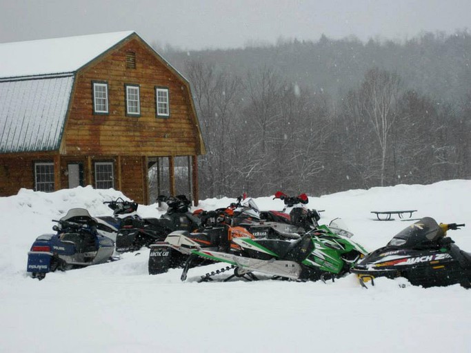 Cabins (Bingham, Maine, United States)