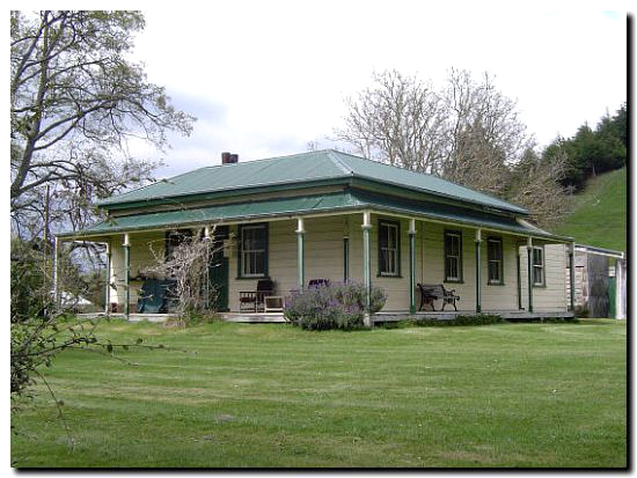 Stunning Secluded Cabin on Fully Functioning Farm in Rangiwahia, New Zealand