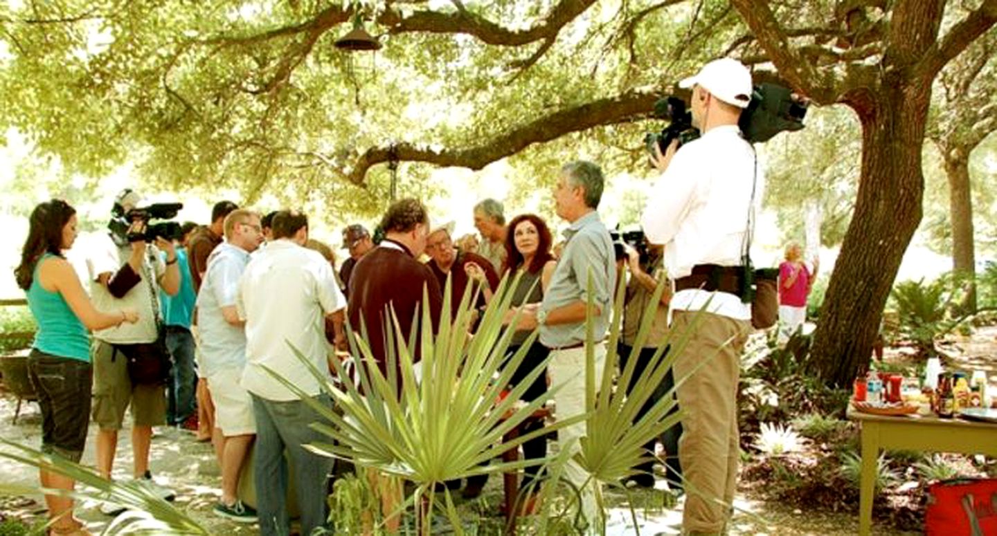 Scenic Bed and Breakfast Accommodation on Lake Martin near Lafayette, Louisiana