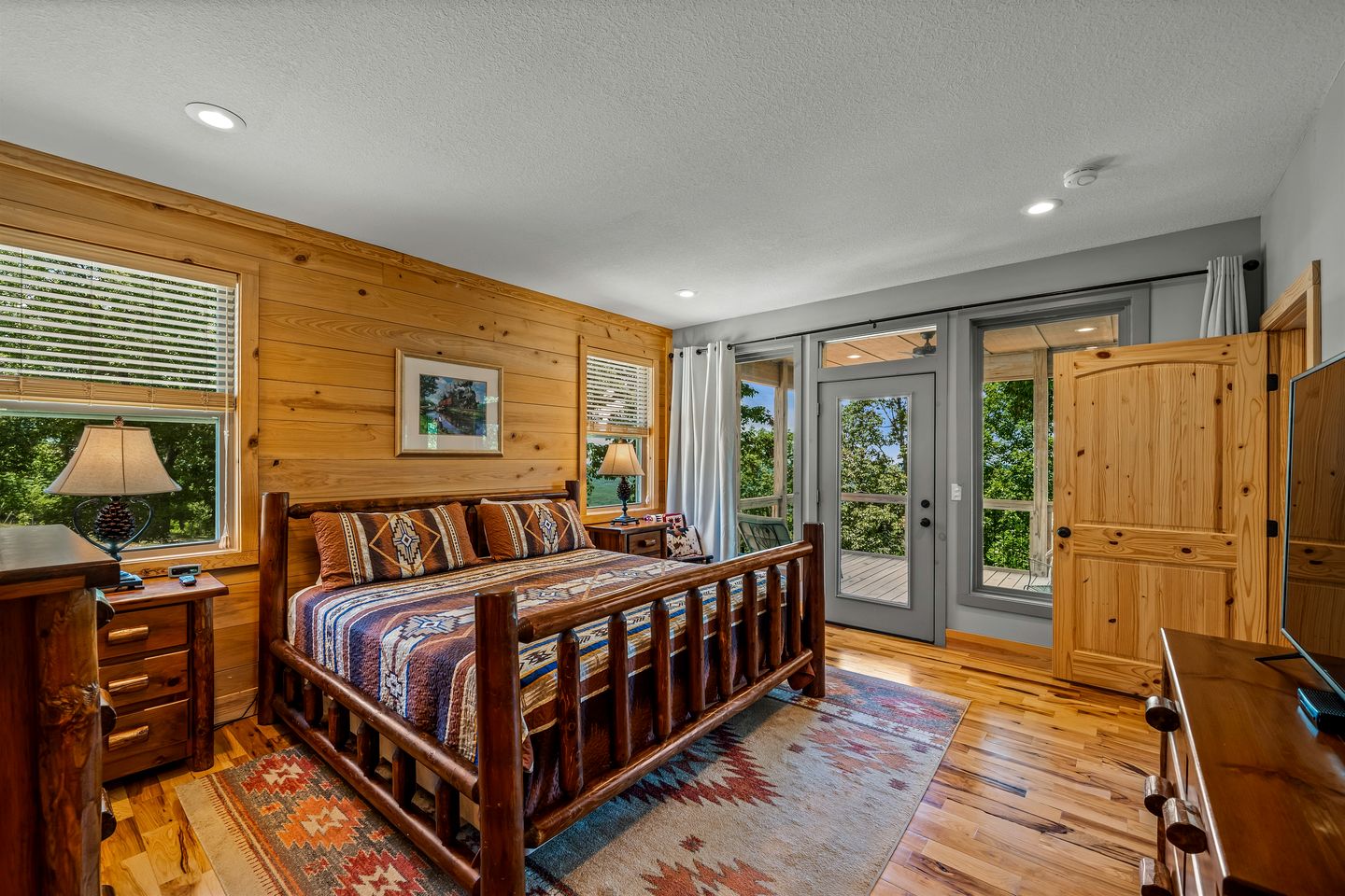 Sundance Rock -Majestic Cottage with Open Living Spaces and Views in Mentone, Alabama
