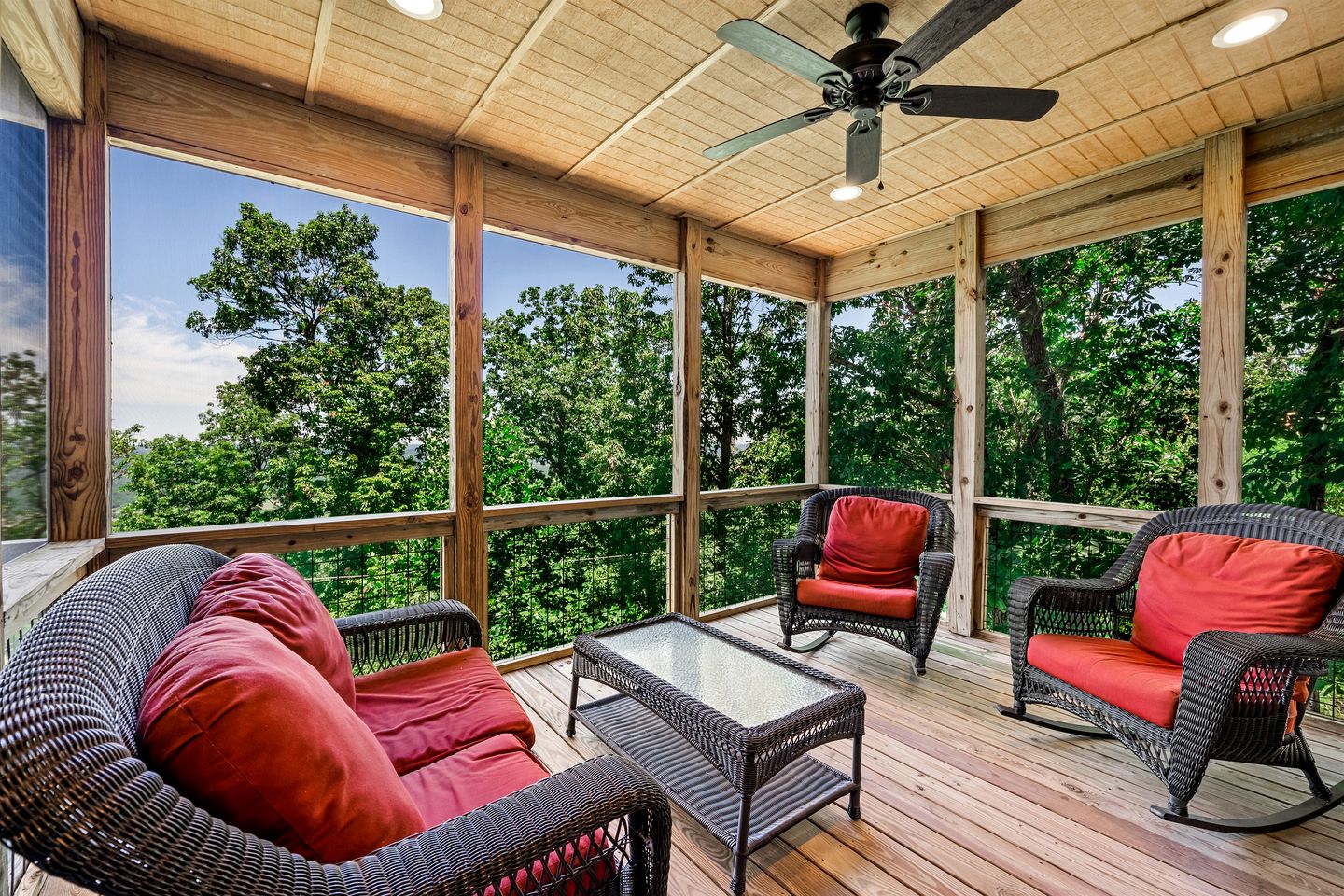 Sundance Rock -Majestic Cottage with Open Living Spaces and Views in Mentone, Alabama