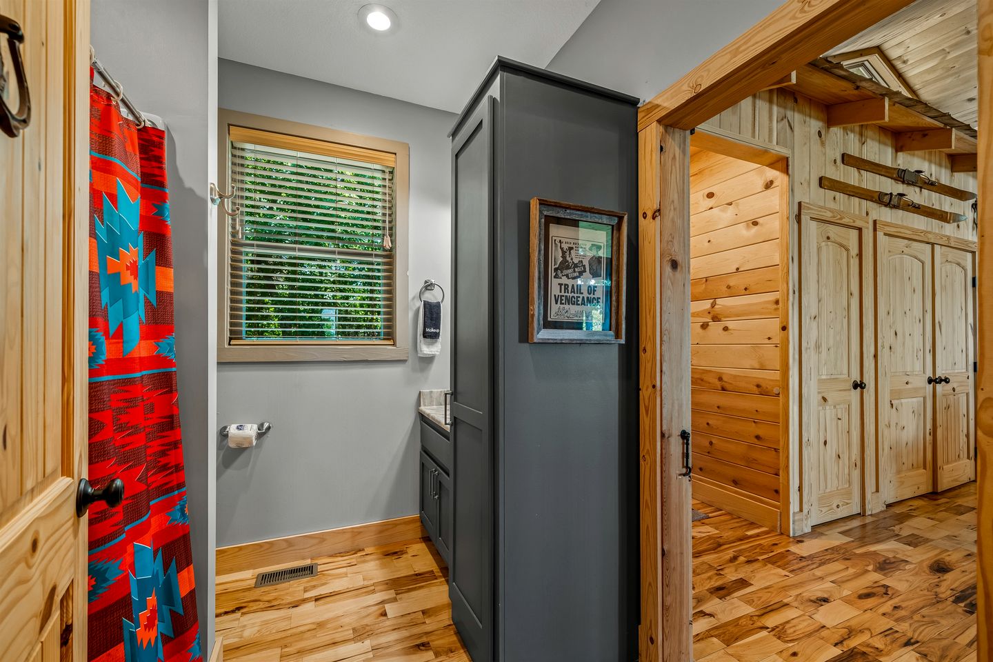 Sundance Rock -Majestic Cottage with Open Living Spaces and Views in Mentone, Alabama