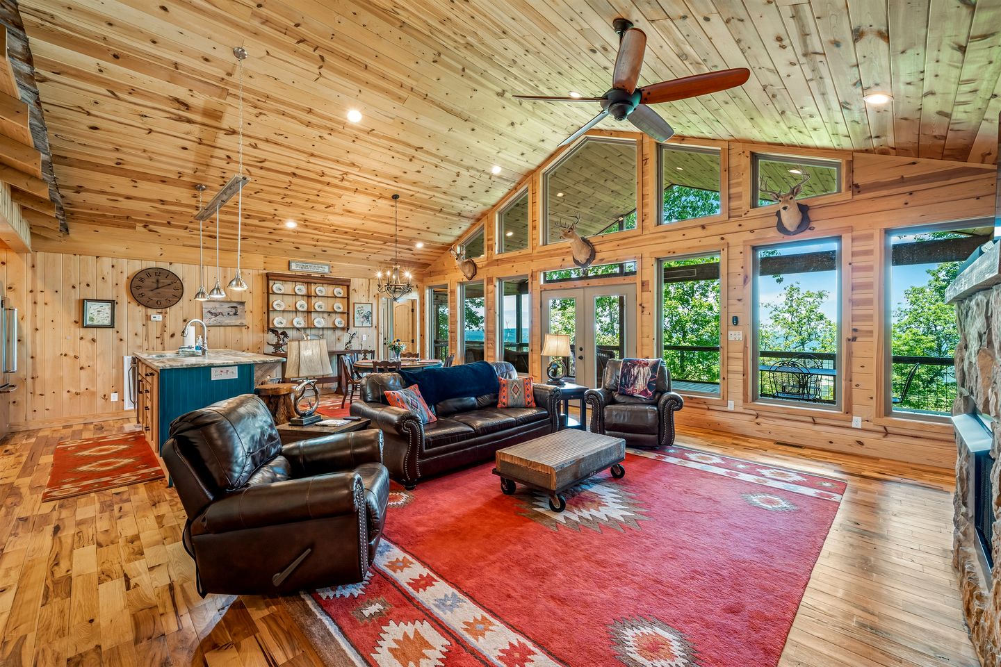 Sundance Rock -Majestic Cottage with Open Living Spaces and Views in Mentone, Alabama