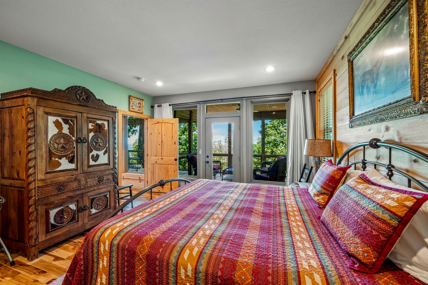 Sundance Rock -Majestic Cottage with Open Living Spaces and Views in Mentone, Alabama