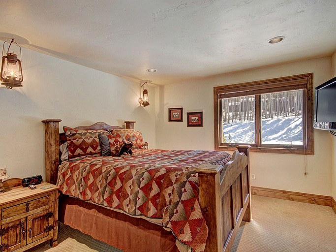 Cabins (Breckenridge, Colorado, United States)