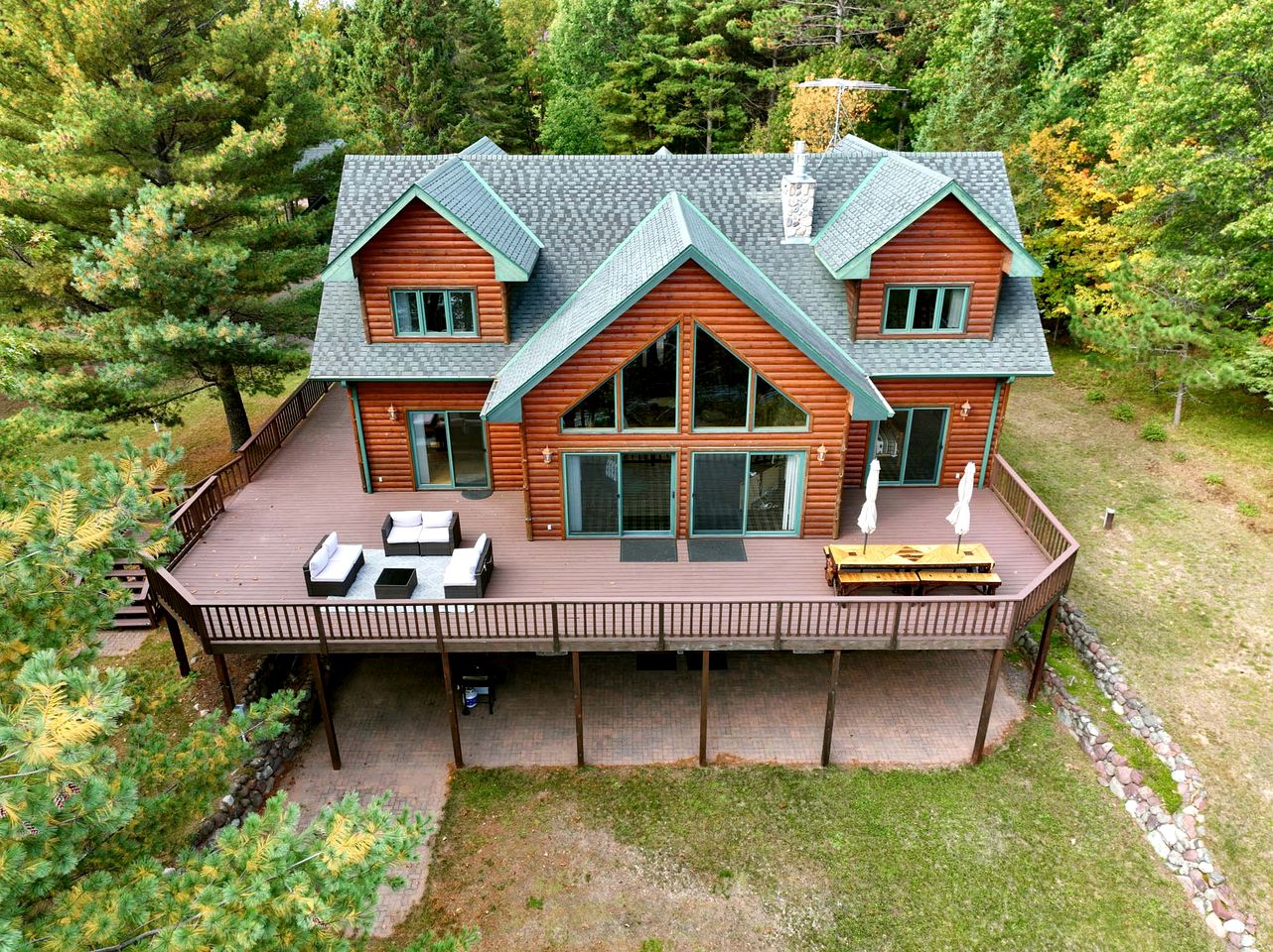 Grand Family-Friendly, Lake Front Cabin with Luxury Amenities for a Relaxing Getaway on Lake Tahkodah in the North Woods of Wisconsin