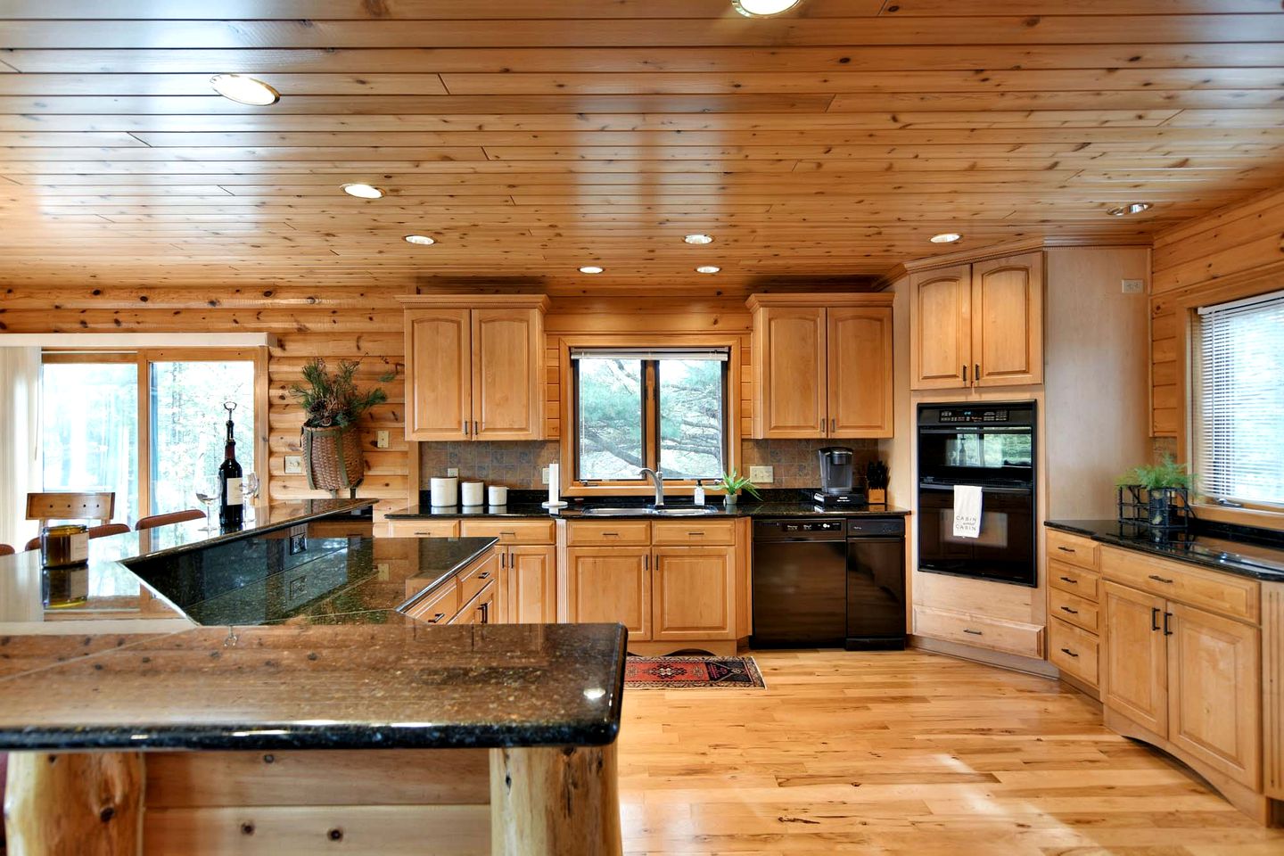 Grand Family-Friendly, Lake Front Cabin with Luxury Amenities for a Relaxing Getaway on Lake Tahkodah in the North Woods of Wisconsin