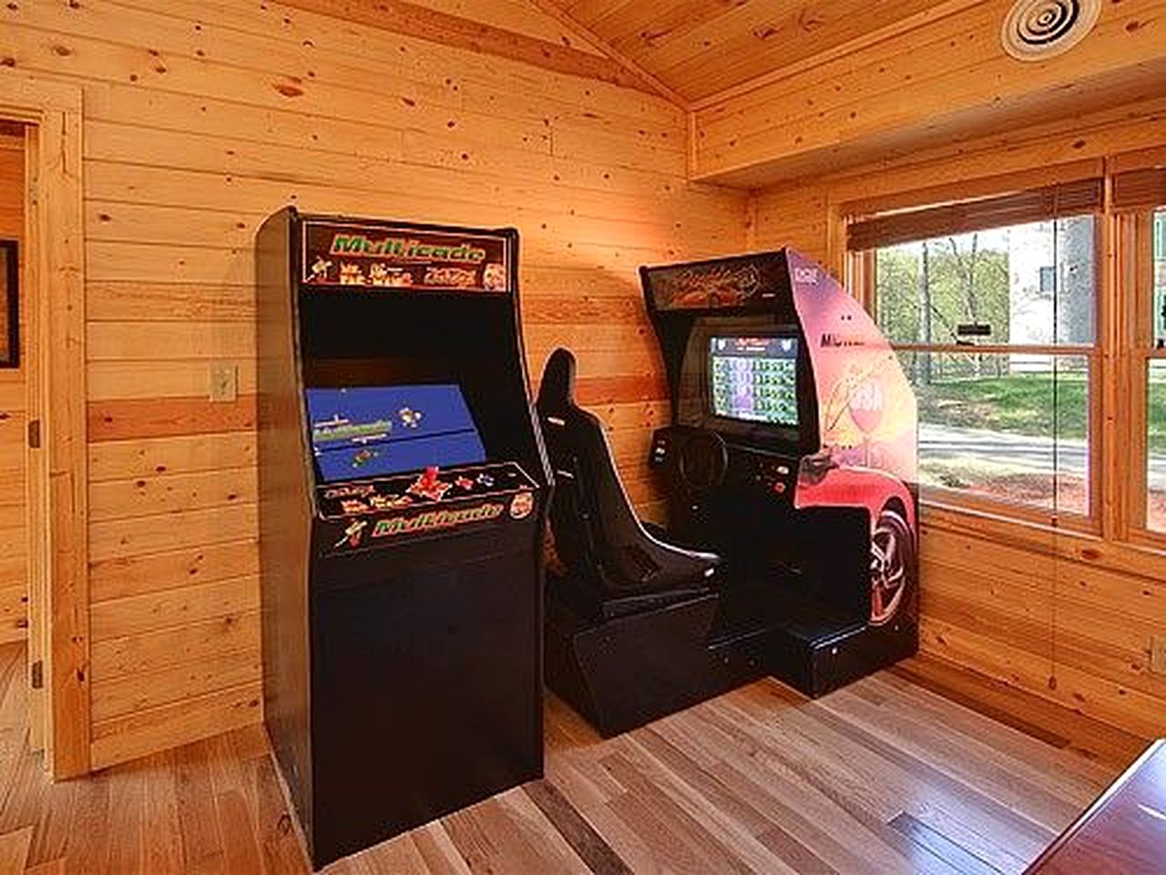 Glamping Escapes in Pet-Friendly Tennessee Cabin with Indoor Pool