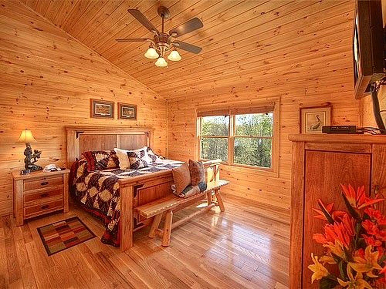 Glamping Escapes in Pet-Friendly Tennessee Cabin with Indoor Pool