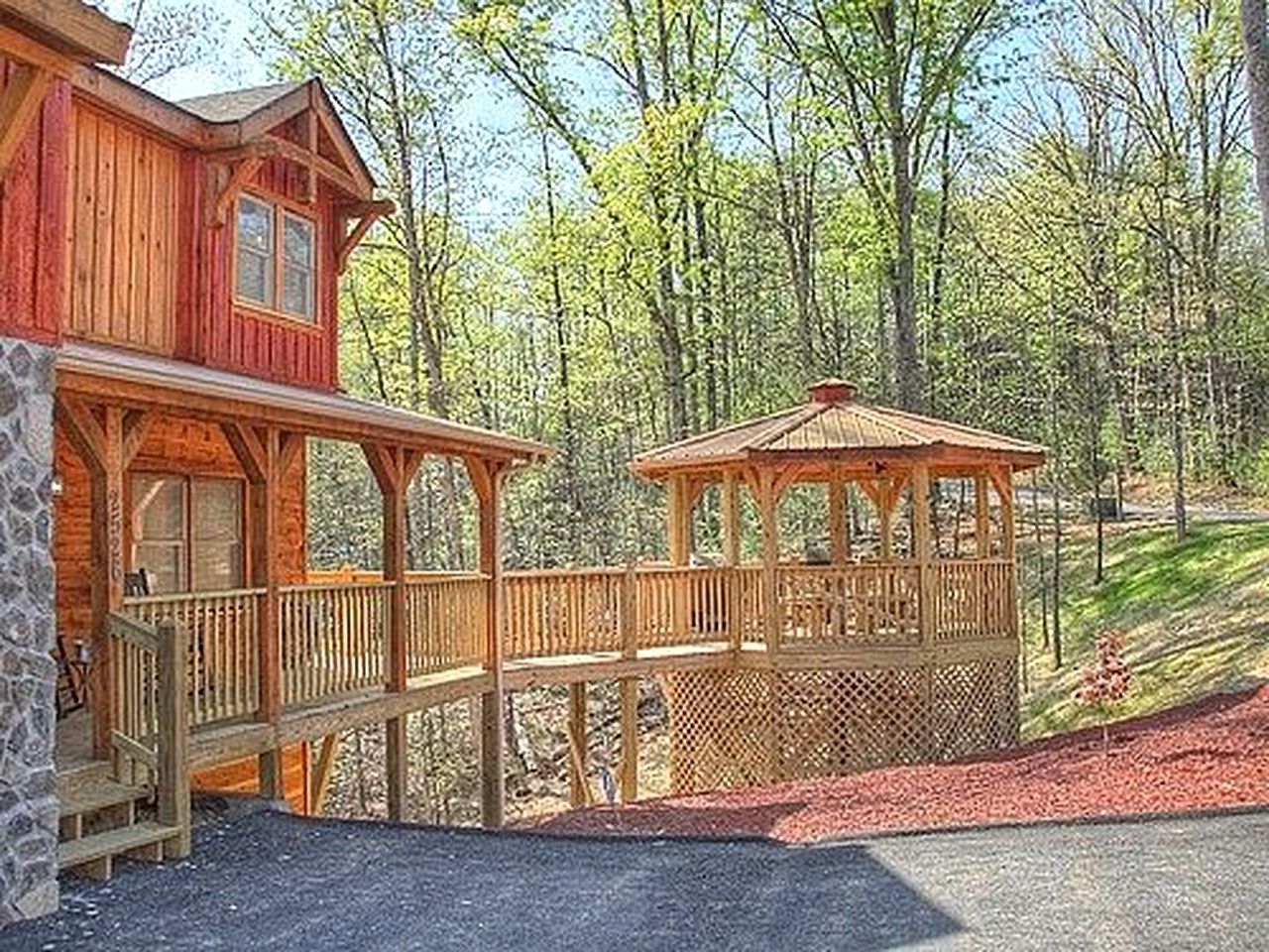Glamping Escapes in Pet-Friendly Tennessee Cabin with Indoor Pool