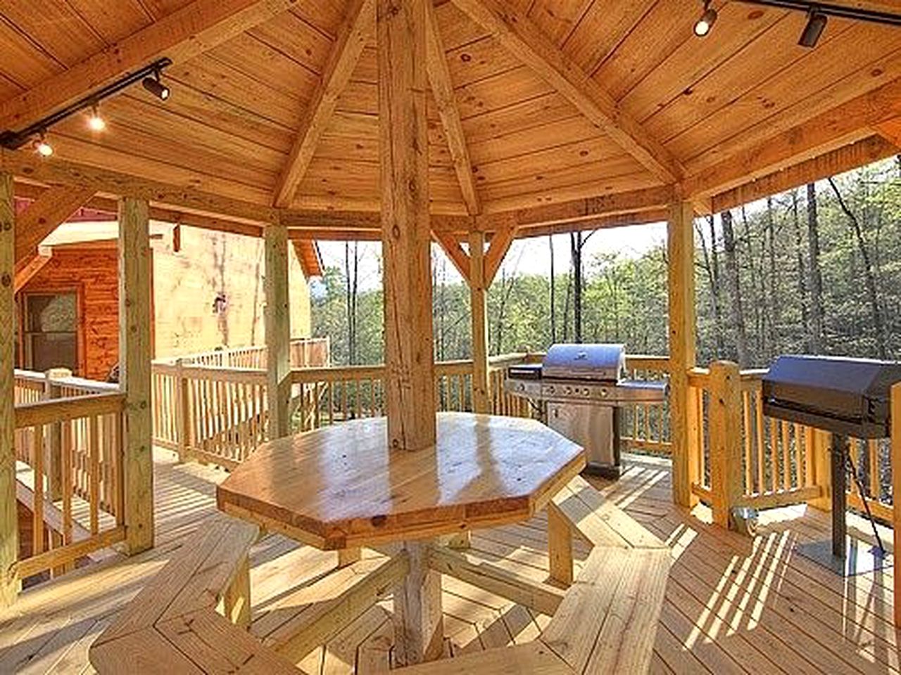 Glamping Escapes in Pet-Friendly Tennessee Cabin with Indoor Pool
