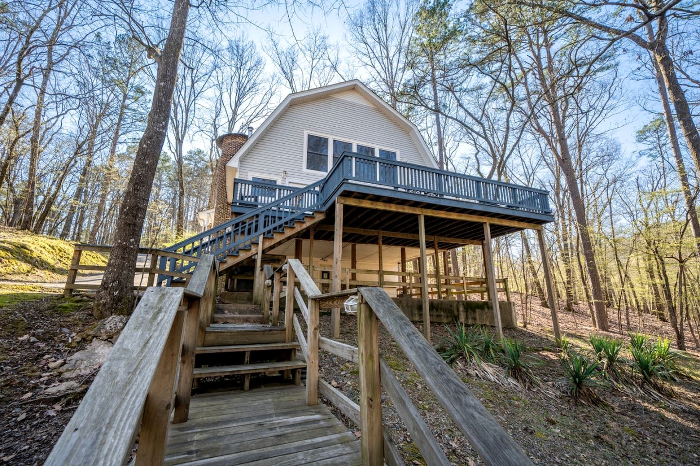 Riverfront Cabin with Deck and Rustic Charm in Arkansas