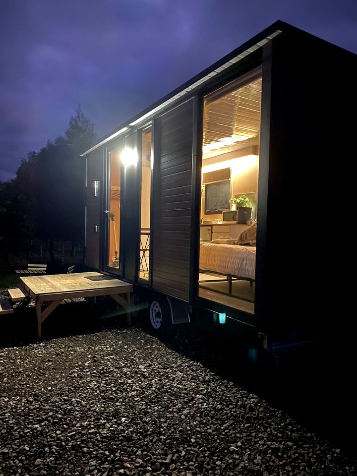 Pet Friendly Tiny Home for a Glamping Getaway outside Melbourne