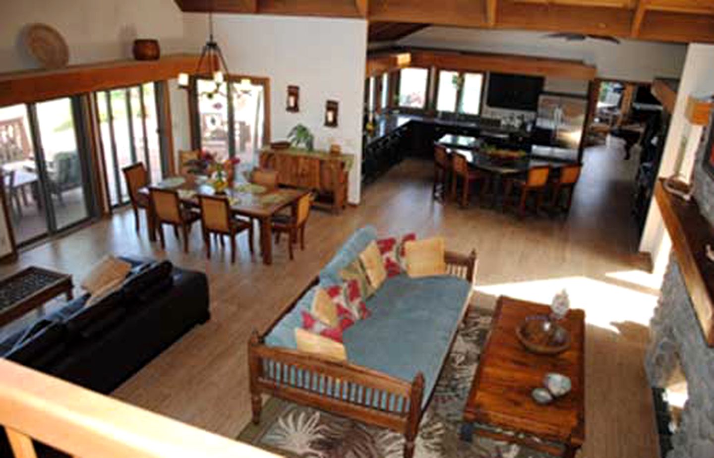 Relaxing Beachfront Villa for Large Groups on Moloka'i, Hawaii