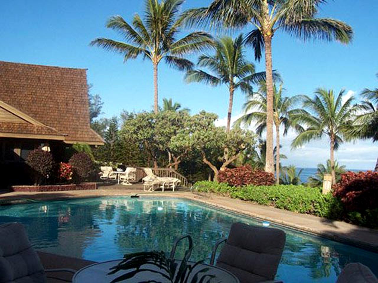 Relaxing Beachfront Villa for Large Groups on Moloka'i, Hawaii