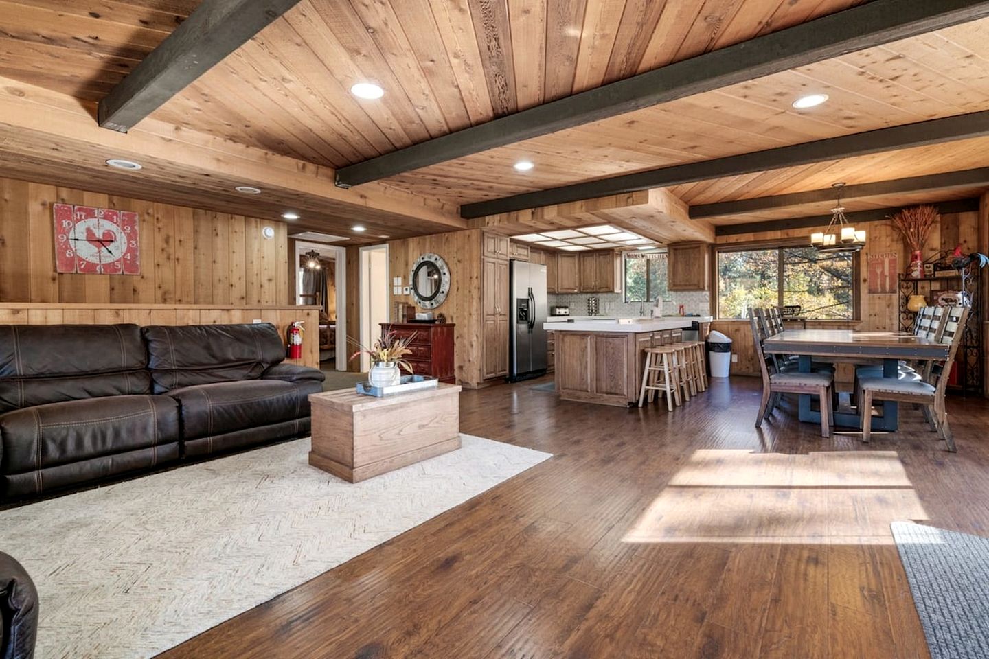 Gorgeous Cottage with Hot-tub and Barbecue in Big Bear Lake, California