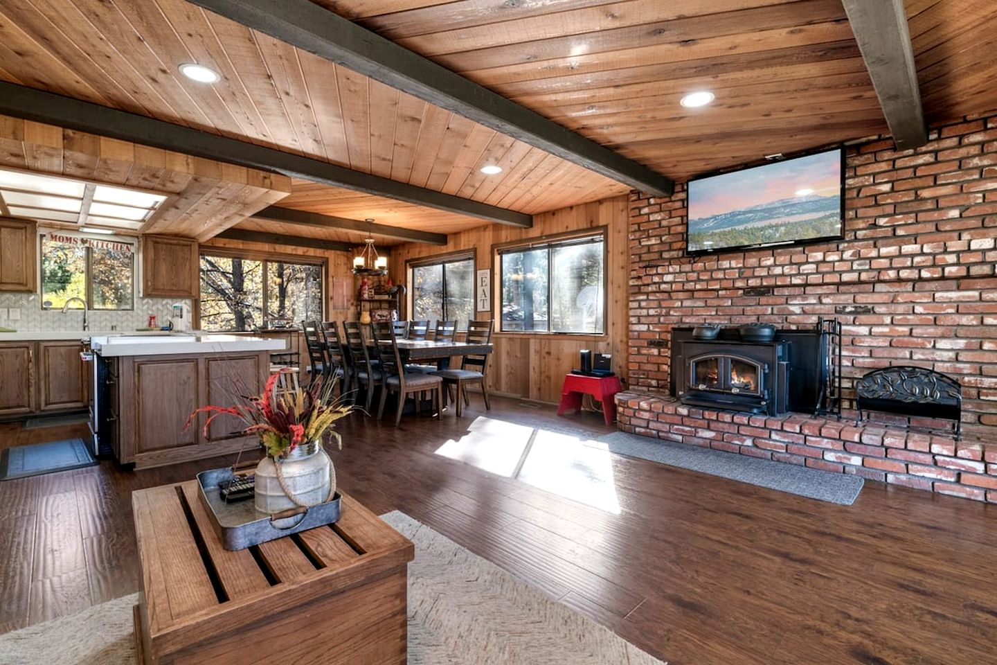 Gorgeous Cottage with Hot-tub and Barbecue in Big Bear Lake, California