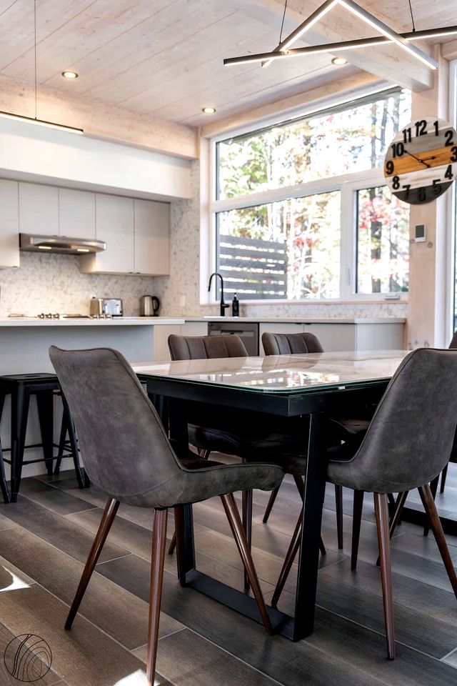 Tranquil Scandinavian Chalet with Panoramic Forest Views and Private Jacuzzi near Saint-Côme, QC