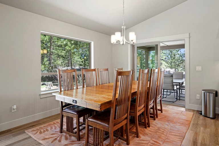 Floating Homes (United States of America, Bend, Oregon)