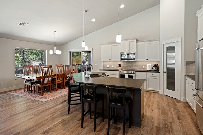 Floating Homes (United States of America, Bend, Oregon)