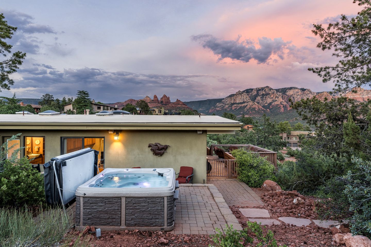Secluded Rental with Spa and Panoramic Mountain Views in Arizona