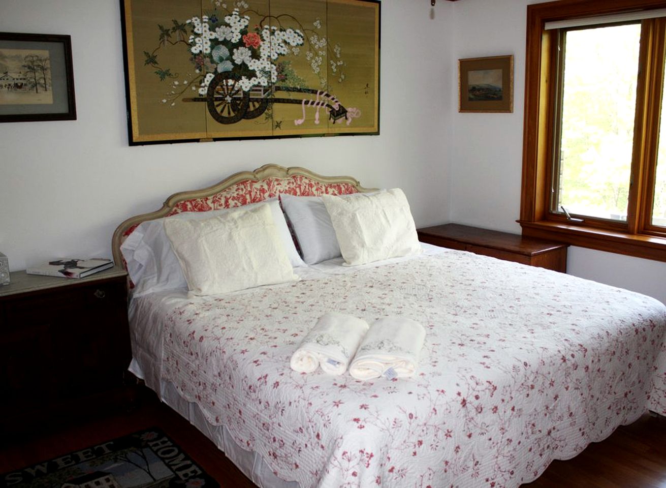 Charming Getaway Rental with Views of the Surrounding Forests in Bedford, near New York City