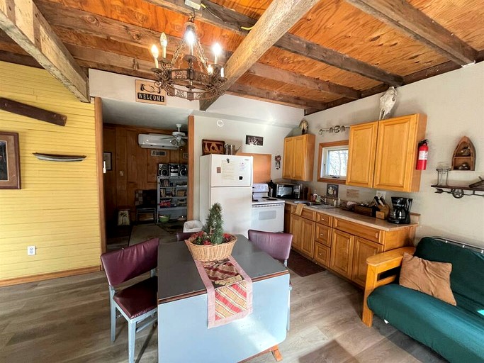 Cabins (United States of America, Marble Falls, Texas)