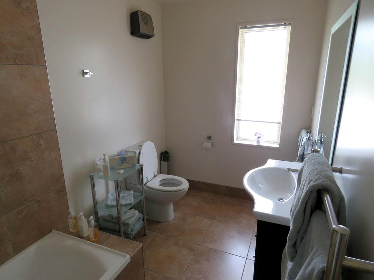 Luxurious Suite Overlooking Mt Dunblane in Hanmer Springs, South Island